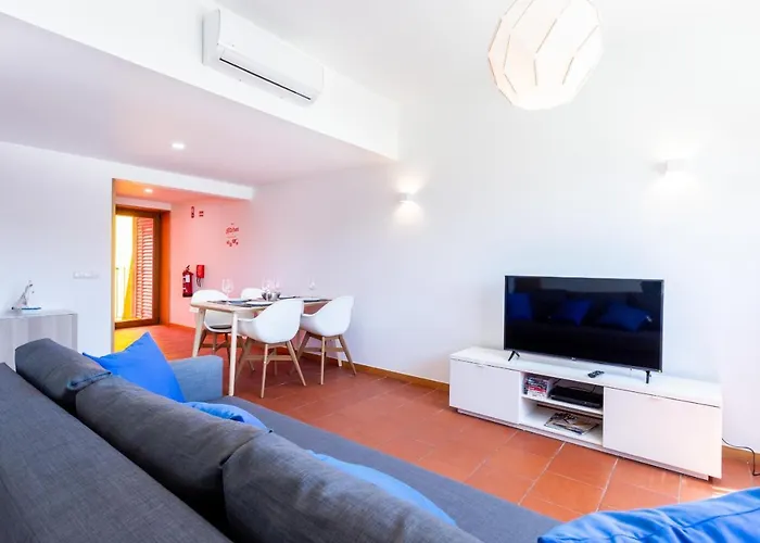 Marina Lovers By Seewest * Lagos