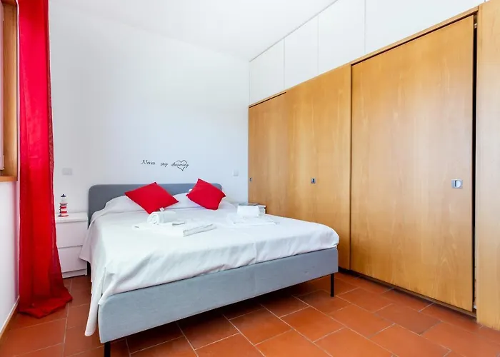 Marina Lovers By Seewest *